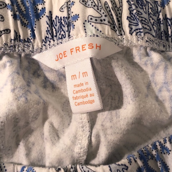 Joe Fresh coral knee cut pyjama pants. - Picture 4 of 5
